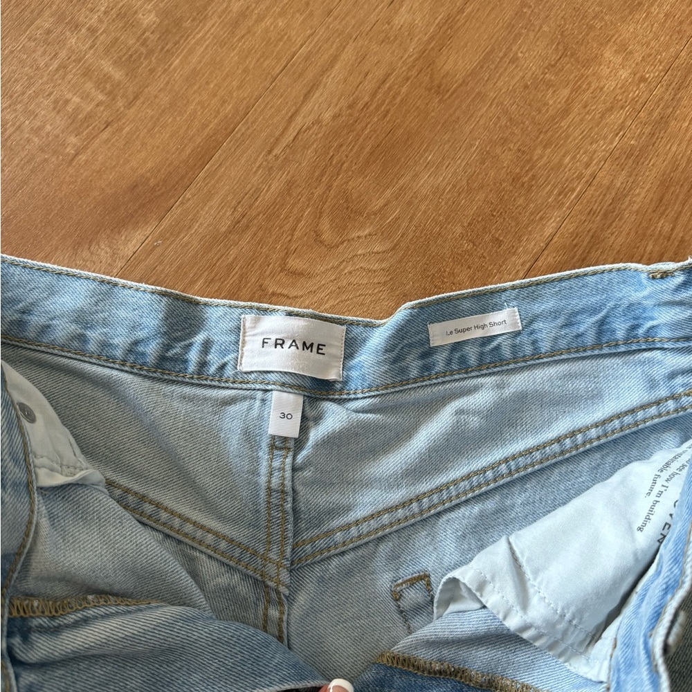 FRAME HIGH RISE DENIM SHORTS - Picture 3 of 4